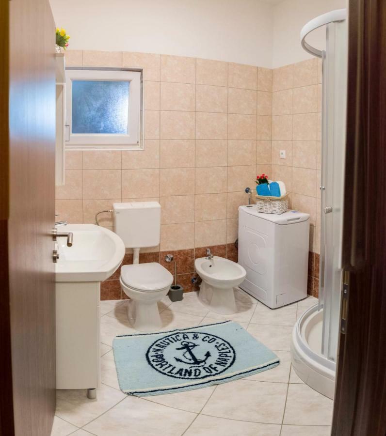 Home Lucic โลโซวาซ ภายนอก รูปภาพ